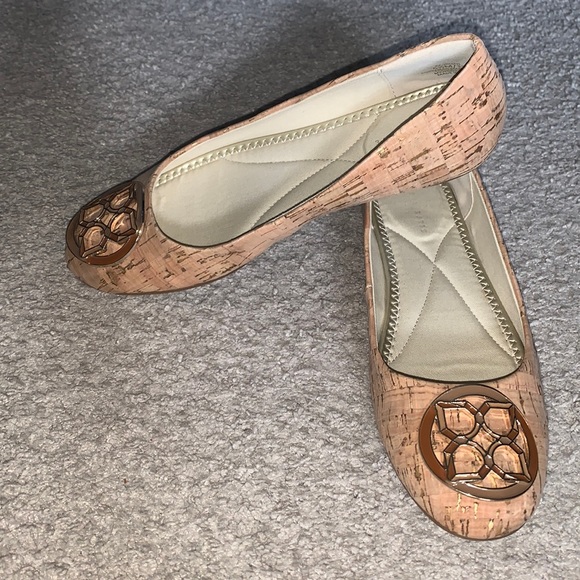 Kelly & Katie Taupe Ballet Flats - Picture 3 of 6